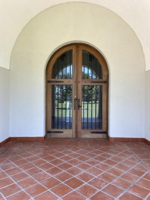 Puerta de entrada estilo arco 11