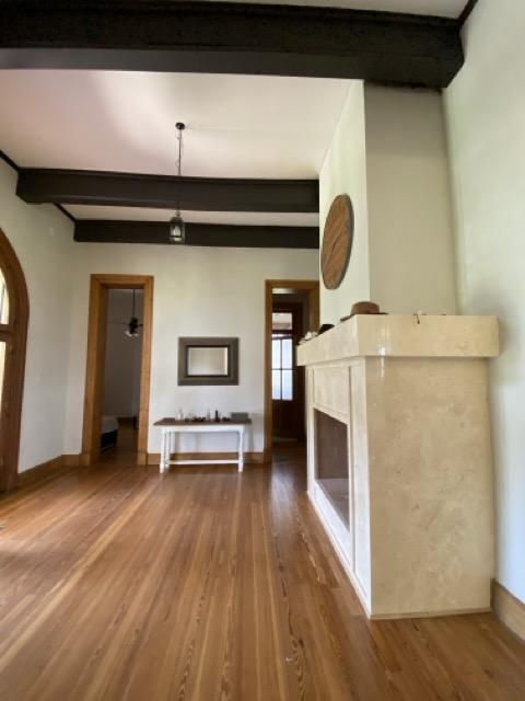 Pasillo interior con acceso a otras habitaciones 16
